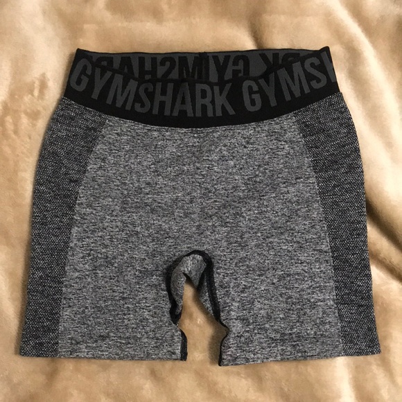 GymShark Flex Shorts - Picture 1 of 3